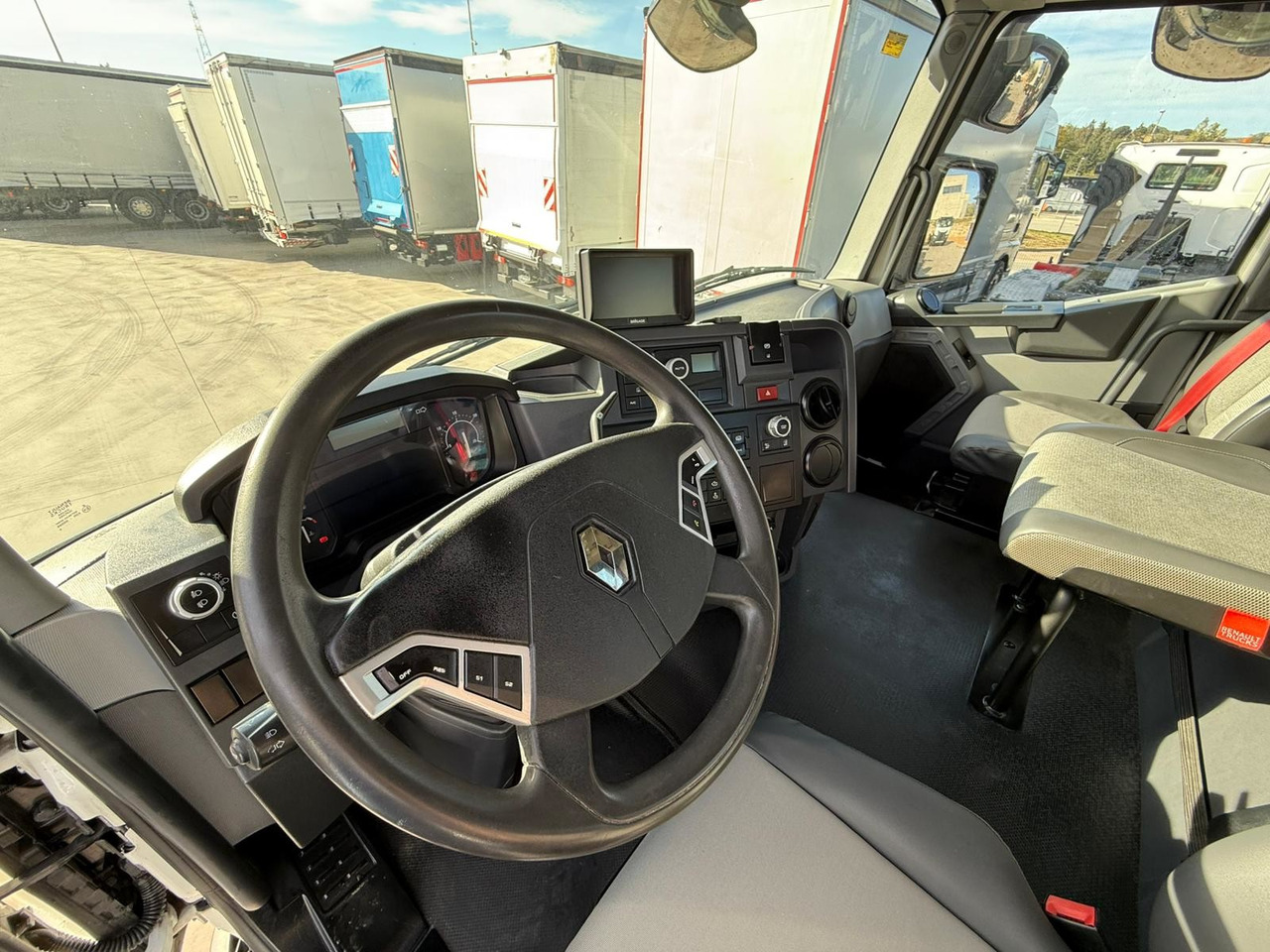 RENAULT C380.26 E6 (Chassis) - الشاسيه شاحنة: صور 5 RENAULT C380.26 E6 (Chassis) - الشاسيه شاحنة: صور 5