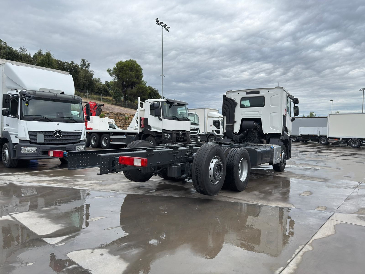 RENAULT C380.26 E6 (Chassis) - الشاسيه شاحنة: صور 2 RENAULT C380.26 E6 (Chassis) - الشاسيه شاحنة: صور 2