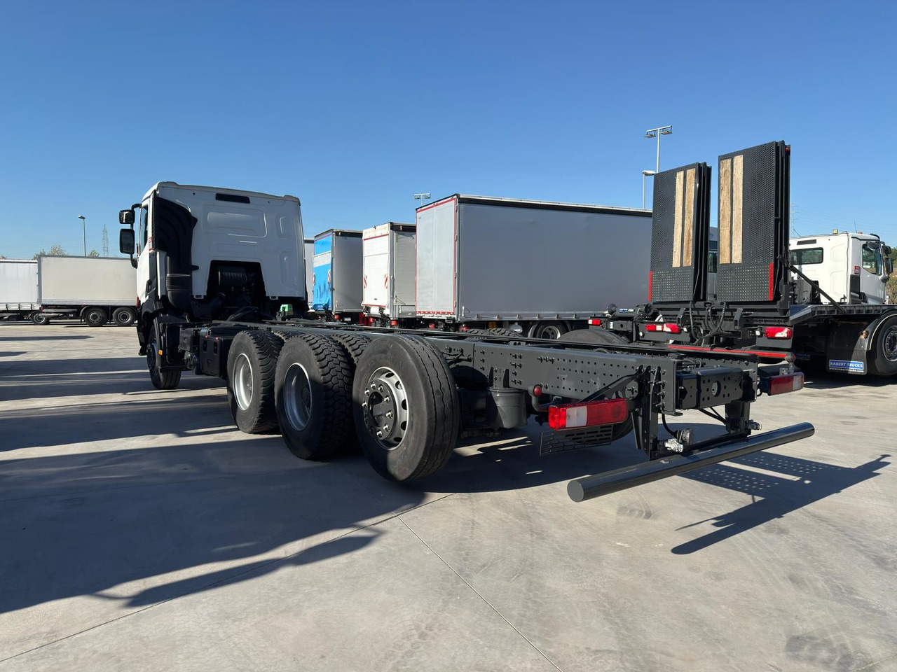 RENAULT C460 E6 (Chassis) - الشاسيه شاحنة: صور 4 RENAULT C460 E6 (Chassis) - الشاسيه شاحنة: صور 4