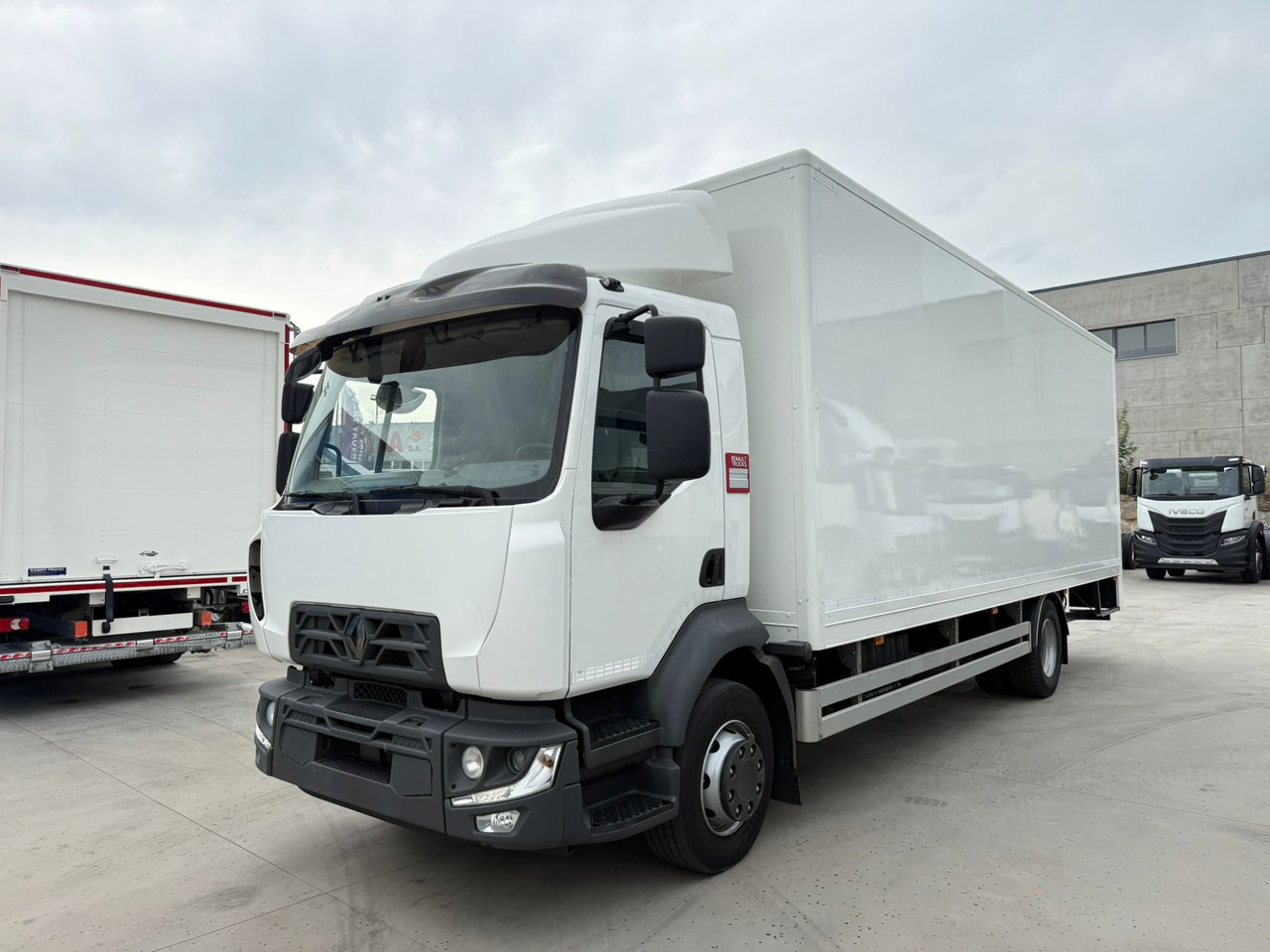 RENAULT D E6 (VAN) - بصندوق مغلق شاحنة: صور 1 RENAULT D E6 (VAN) - بصندوق مغلق شاحنة: صور 1
