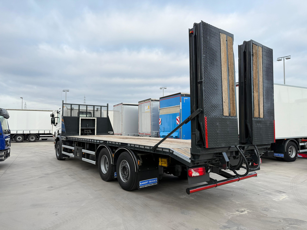 SCANIA P410 E6 (Machinery Carrier) - شاحنة نقل سيارات شاحنة: صور 4 SCANIA P410 E6 (Machinery Carrier) - شاحنة نقل سيارات شاحنة: صور 4