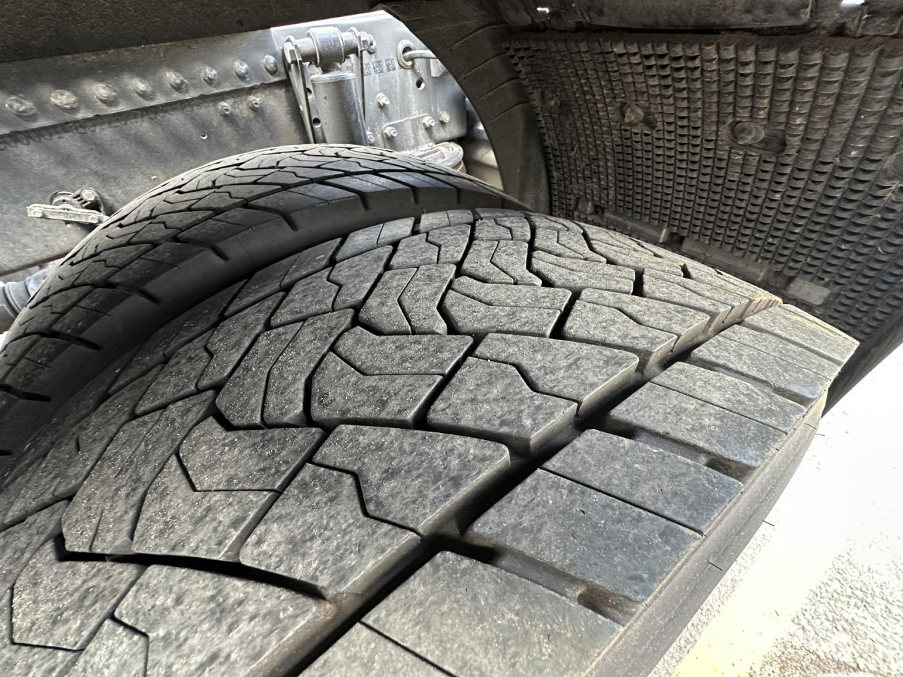 SCANIA R 460 A4x2NB - شاحنة جرار: صور 2 SCANIA R 460 A4x2NB - شاحنة جرار: صور 2