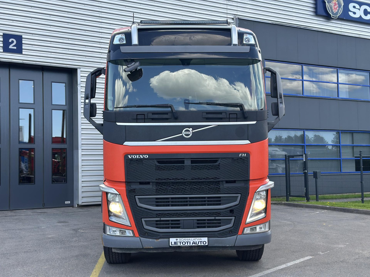 VOLVO VOLVO FH - شاحنة جرار: صور 3 VOLVO VOLVO FH - شاحنة جرار: صور 3