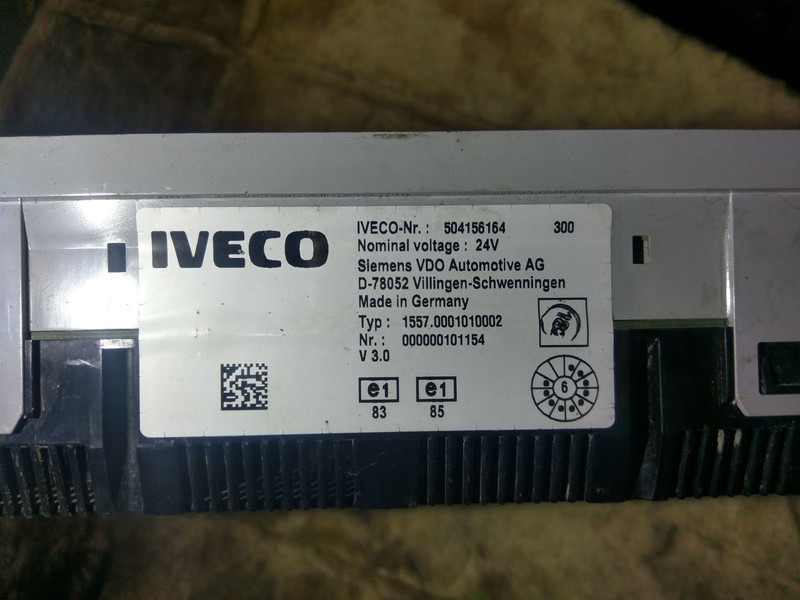 Iveco Siemens VDO Automative AG 1557.0001010002 - لوحة القيادة: صور 3 Iveco Siemens VDO Automative AG 1557.0001010002 - لوحة القيادة: صور 3