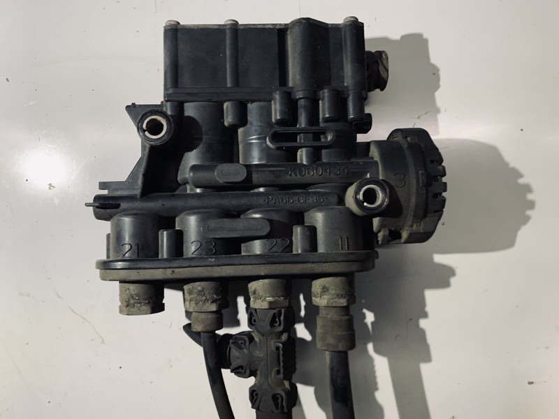 KNORR-BREMSE FM 11 - صمام: صور 1 KNORR-BREMSE FM 11 - صمام: صور 1