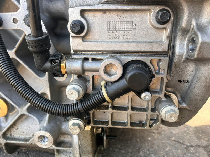 Volvo FH5/Aero - قطع الغيار: صور 3 Volvo FH5/Aero - قطع الغيار: صور 3