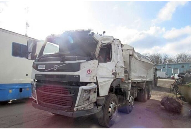 Volvo - قلابات: صور 1 Volvo - قلابات: صور 1