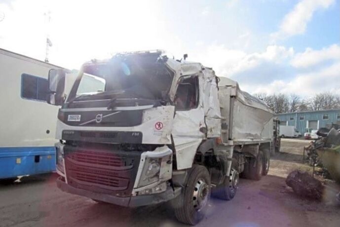 قلابات Volvo: صور 1