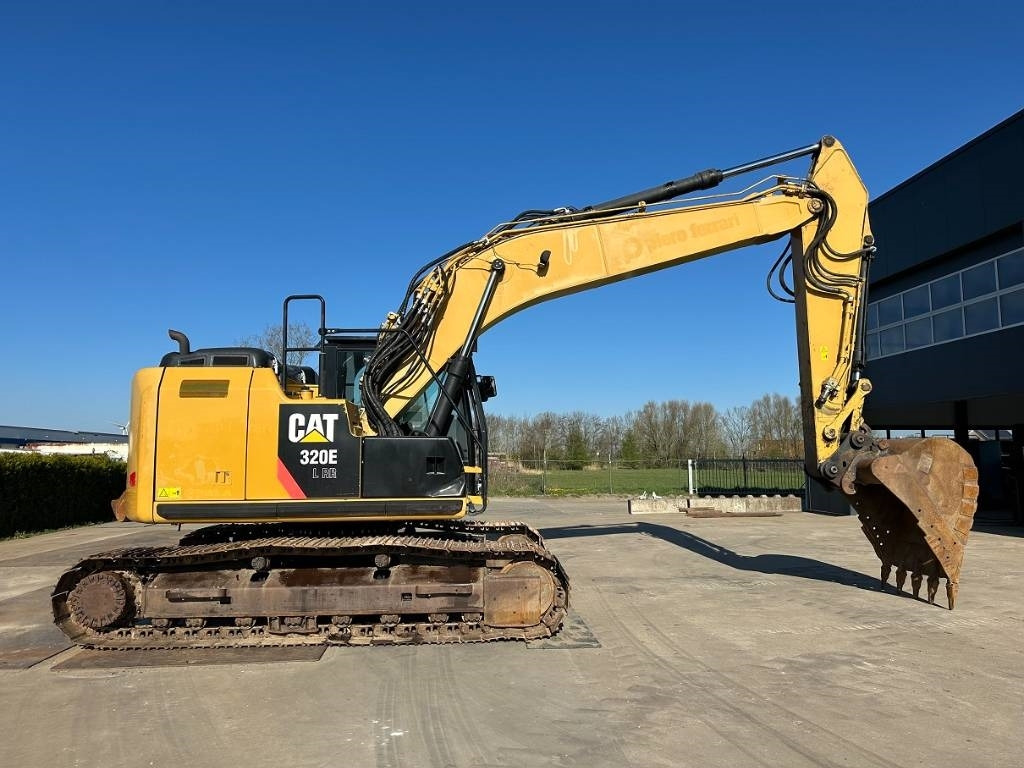 CAT 320 E - حفارات زحافة: صور 5 CAT 320 E - حفارات زحافة: صور 5
