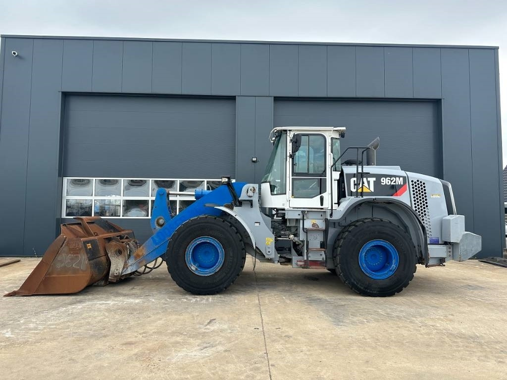 CAT 962 M (NEW REMAN ENGINE) - اللودر بعجل: صور 2 CAT 962 M (NEW REMAN ENGINE) - اللودر بعجل: صور 2