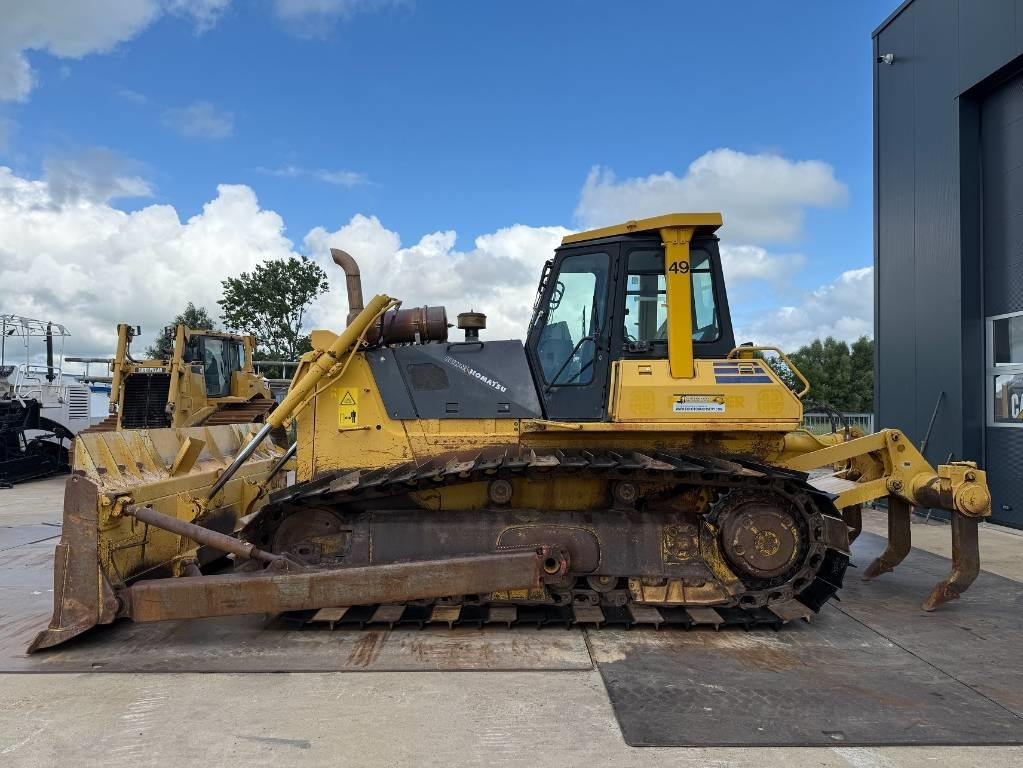 Komatsu D 65 PX-12 - بلدوزر: صور 1 Komatsu D 65 PX-12 - بلدوزر: صور 1