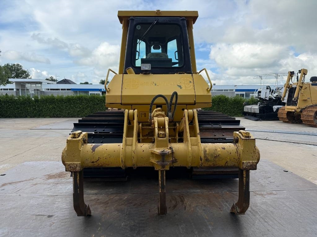 Komatsu D 65 PX-12 - بلدوزر: صور 5 Komatsu D 65 PX-12 - بلدوزر: صور 5