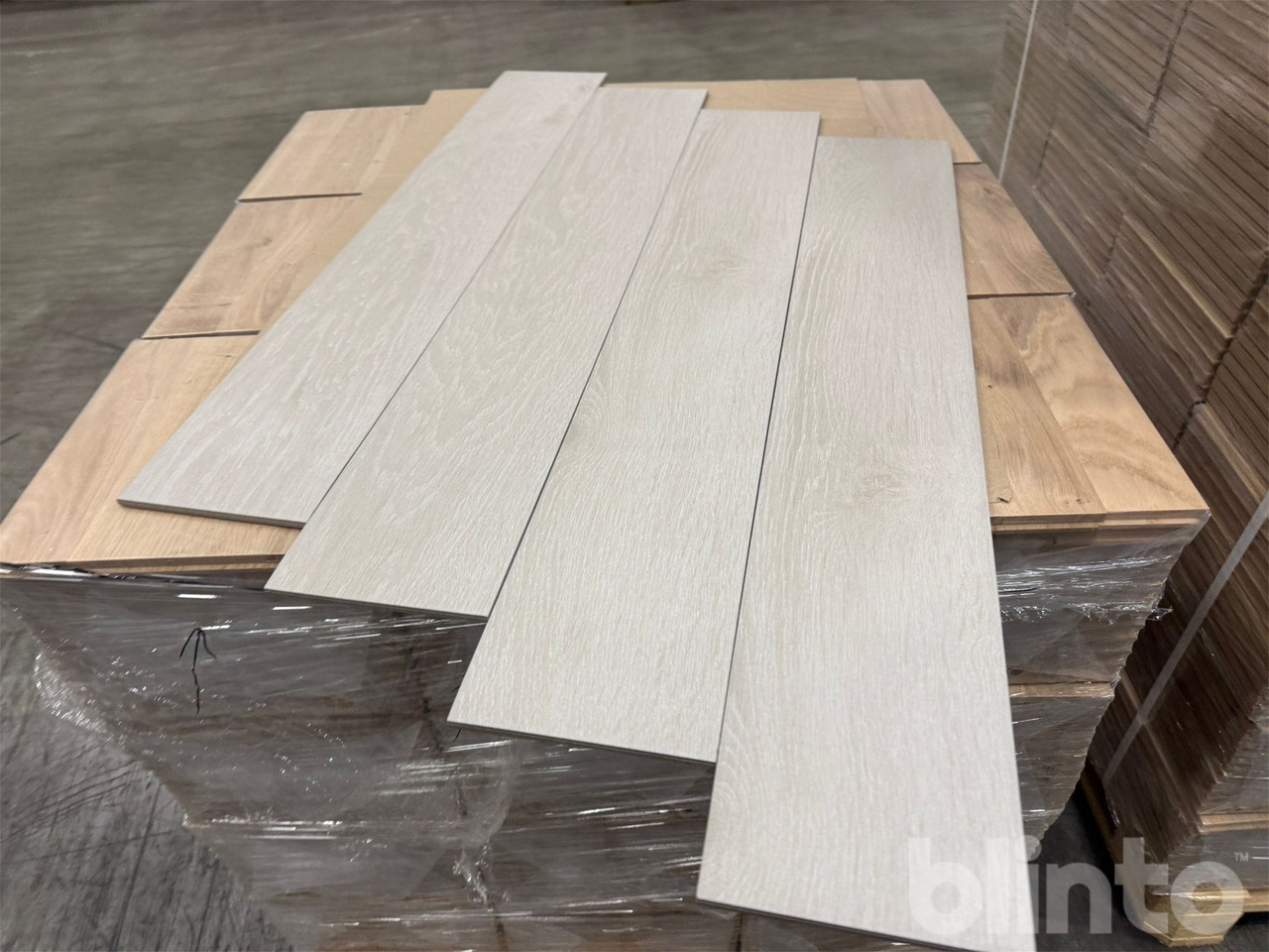 116 m2 - 150x900 mm - الأدوات والمعدات: صور 3 116 m2 - 150x900 mm - الأدوات والمعدات: صور 3