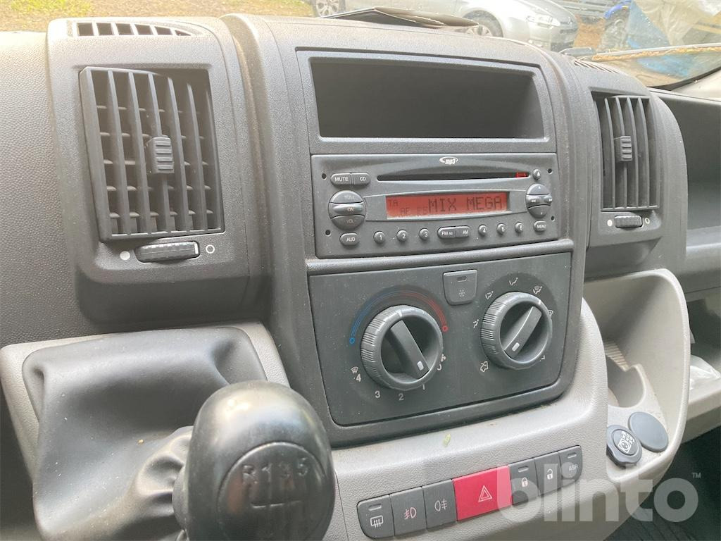 الشاحنات الصغيرة CITROEN JUMPER: صور 32