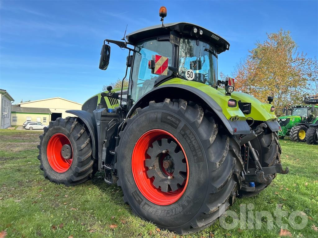 CLAAS Axion 960 - جرار: صور 4 CLAAS Axion 960 - جرار: صور 4