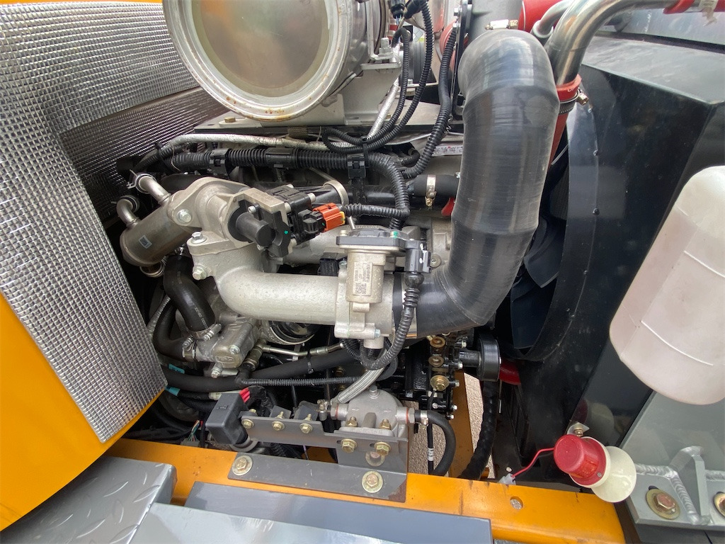 اللودر بعجل Everun ER412 PRO: صور 33