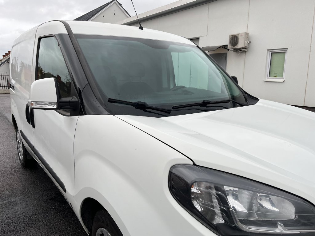 الشاحنات الصغيرة FIAT DOBLO: صور 13 الشاحنات الصغيرة FIAT DOBLO: صور 13