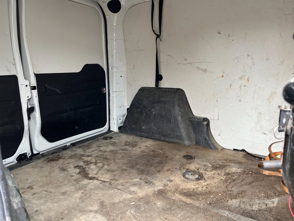 الشاحنات الصغيرة FIAT DOBLO: صور 47 الشاحنات الصغيرة FIAT DOBLO: صور 47