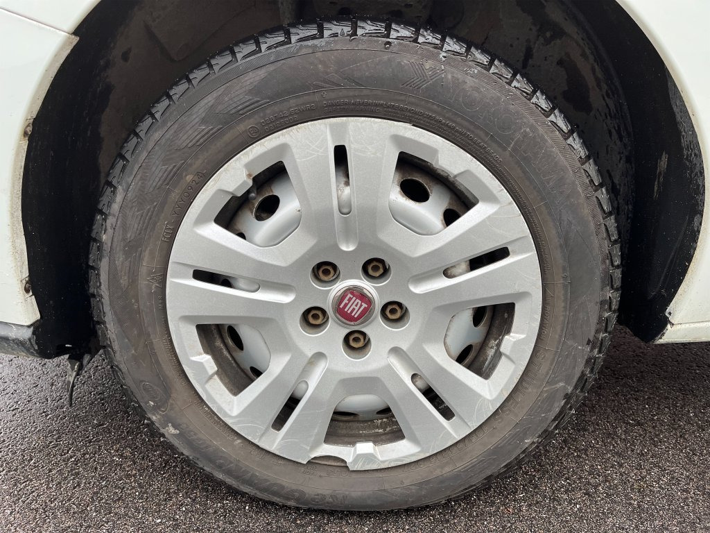 الشاحنات الصغيرة FIAT DOBLO: صور 30 الشاحنات الصغيرة FIAT DOBLO: صور 30