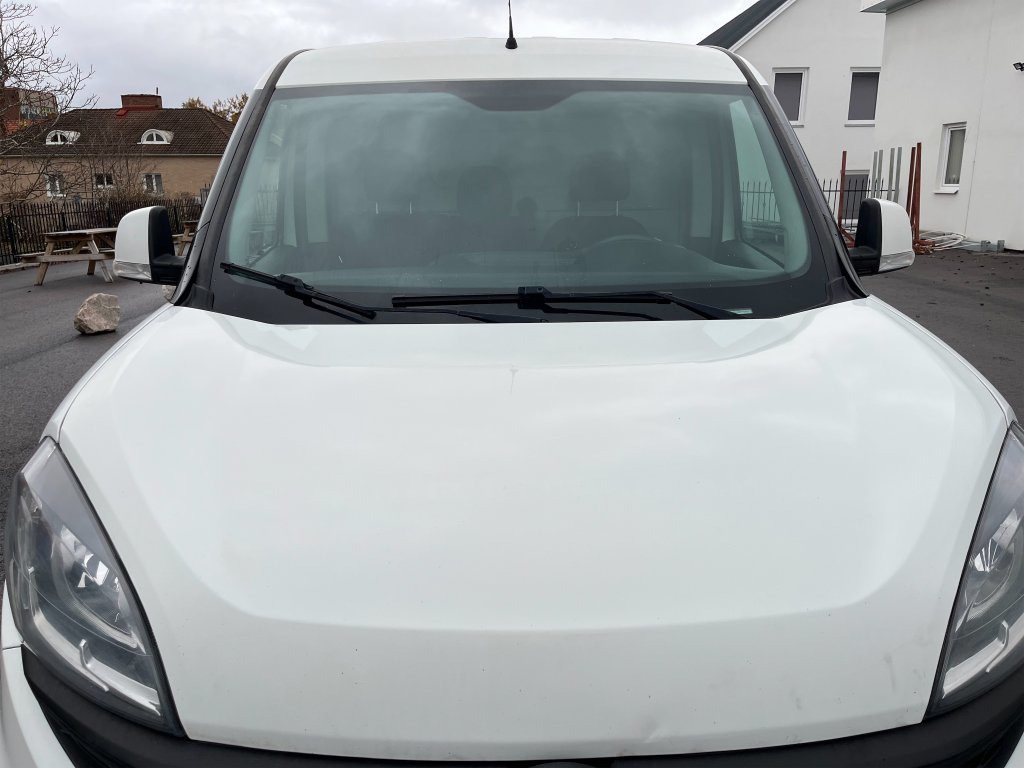 الشاحنات الصغيرة FIAT DOBLO: صور 11 الشاحنات الصغيرة FIAT DOBLO: صور 11