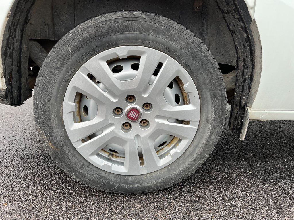 الشاحنات الصغيرة FIAT DOBLO: صور 34 الشاحنات الصغيرة FIAT DOBLO: صور 34