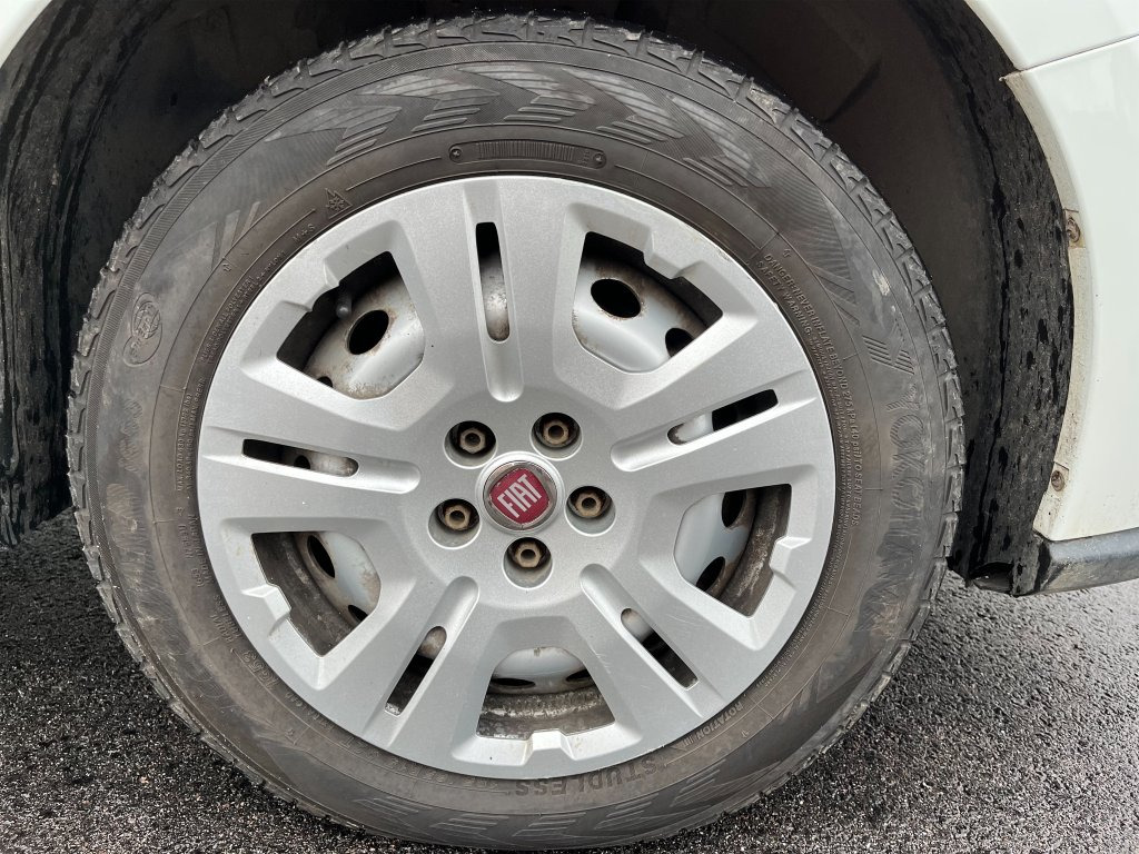 الشاحنات الصغيرة FIAT DOBLO: صور 32 الشاحنات الصغيرة FIAT DOBLO: صور 32