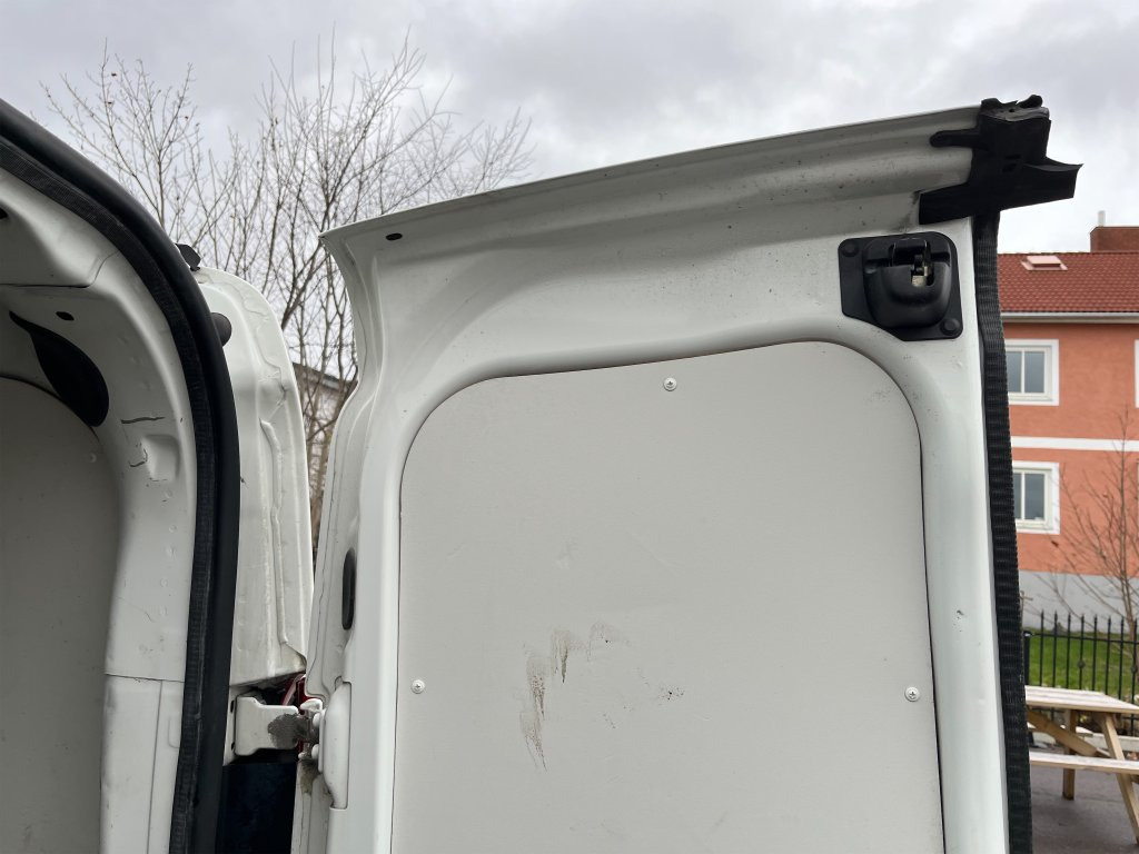 الشاحنات الصغيرة FIAT DOBLO: صور 42 الشاحنات الصغيرة FIAT DOBLO: صور 42