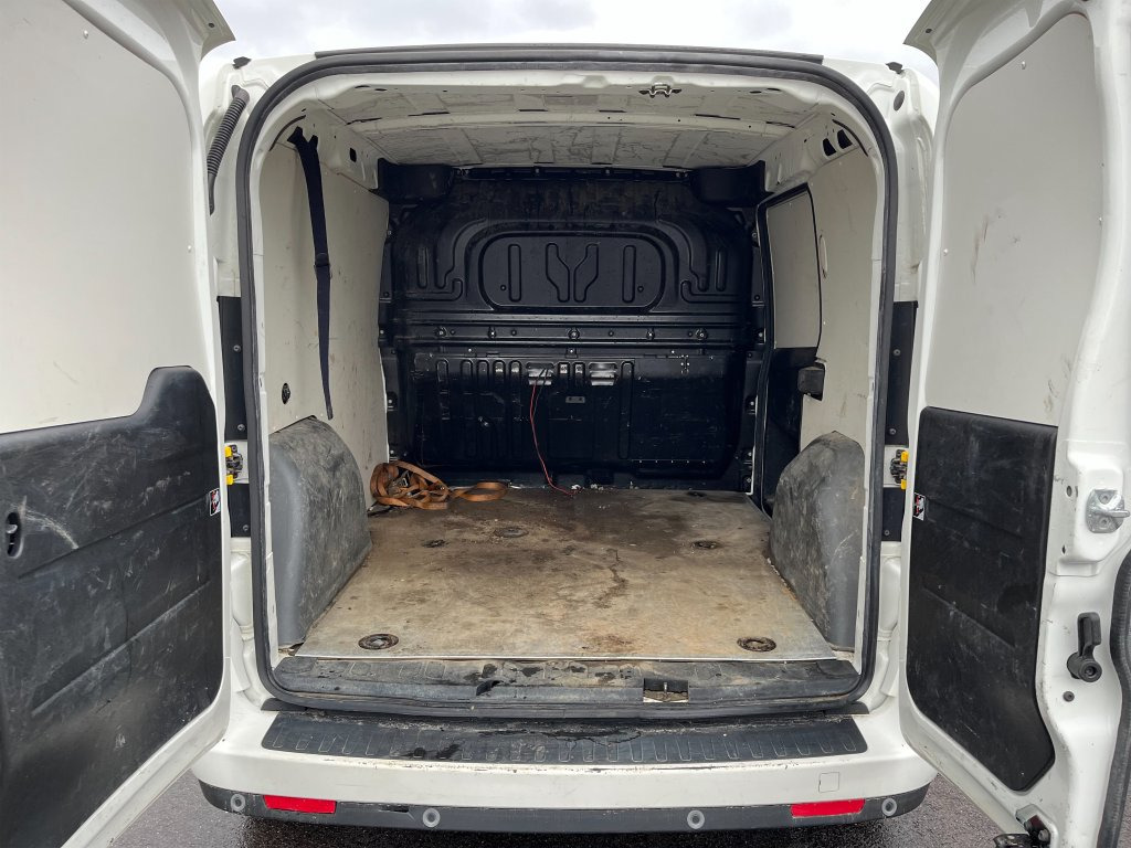 الشاحنات الصغيرة FIAT DOBLO: صور 38 الشاحنات الصغيرة FIAT DOBLO: صور 38