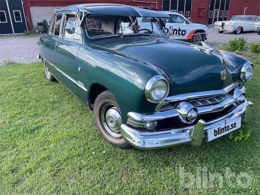 FORD V-8 CUSTOM DE LUXE - سيارة: صور 2 FORD V-8 CUSTOM DE LUXE - سيارة: صور 2