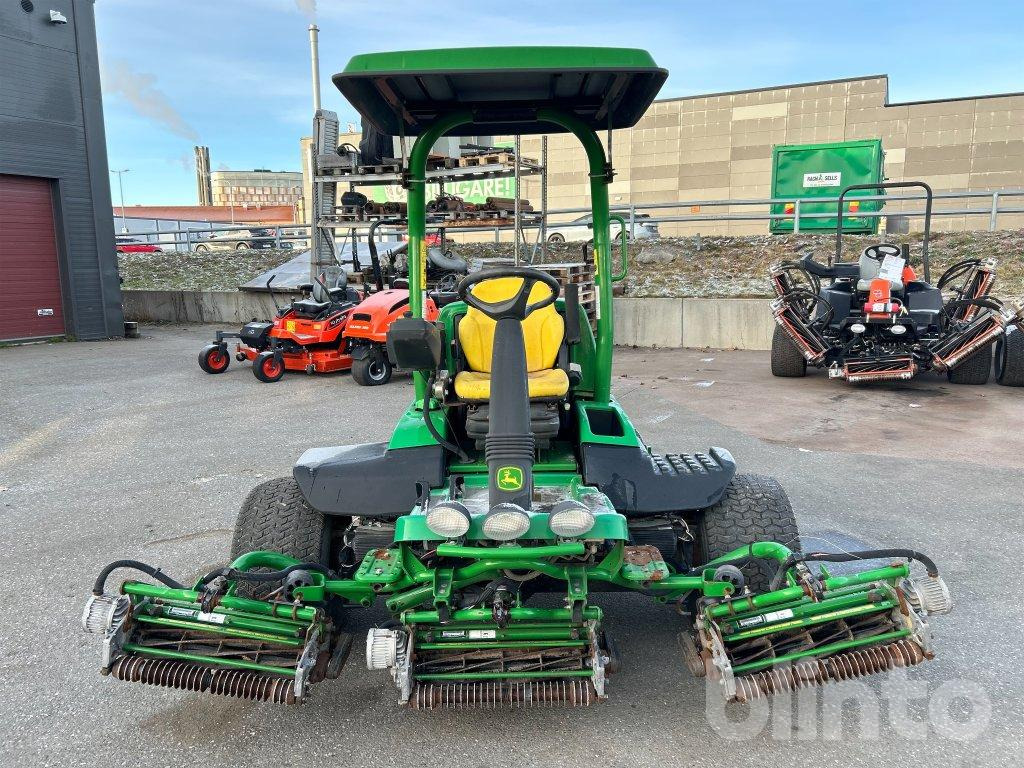 John Deere 7500A - جزازة المروج: صور 2 John Deere 7500A - جزازة المروج: صور 2