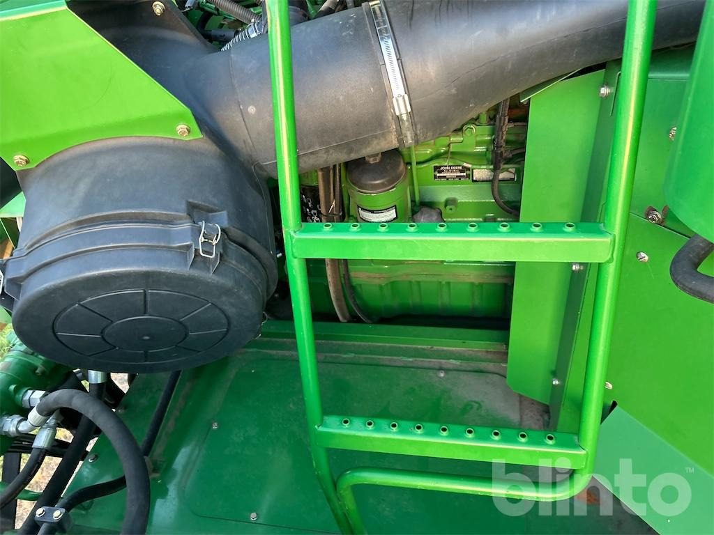 حصادة شاملة John Deere T 560 HM (2010): صور 46