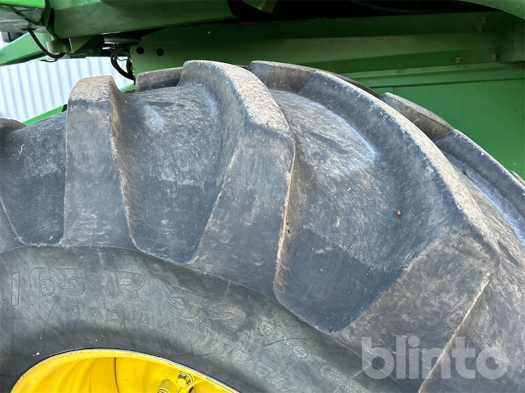 حصادة شاملة John Deere T 560 HM (2010): صور 16