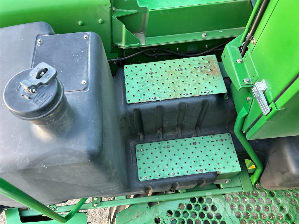 حصادة شاملة John Deere T 560 HM (2010): صور 45