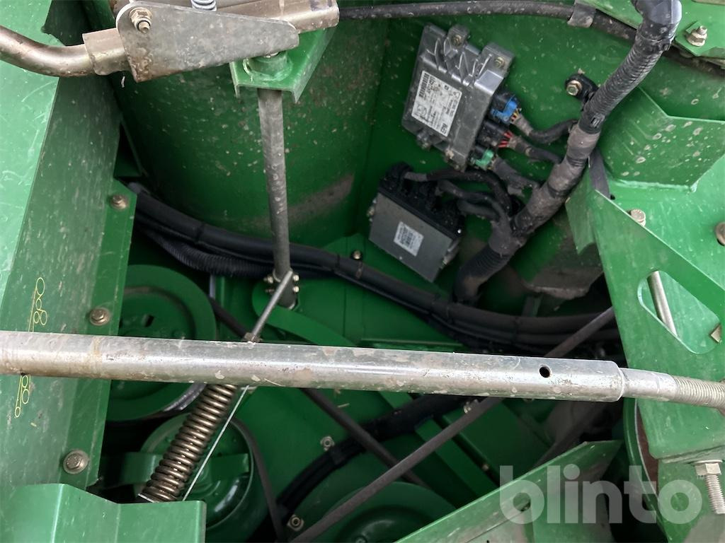 حصادة شاملة John Deere T 560 HM (2010): صور 40