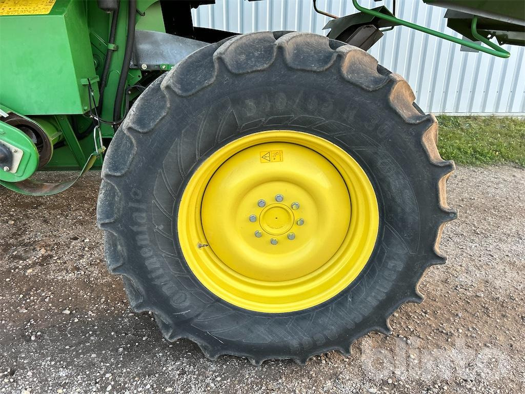 حصادة شاملة John Deere T 560 HM (2010): صور 17