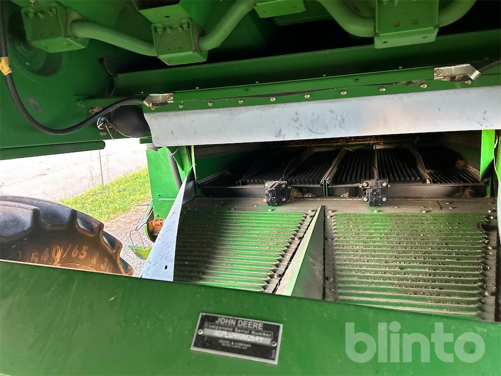 حصادة شاملة John Deere T 560 HM (2010): صور 28