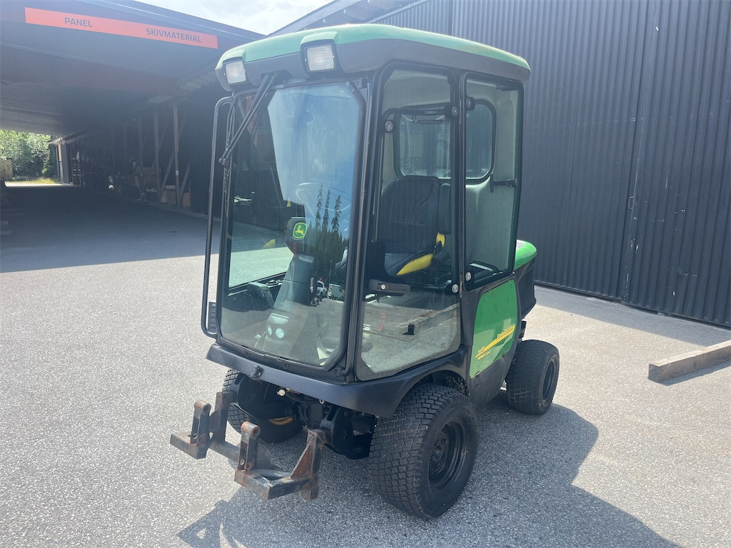 JohnDeere 1445 4WD - سيارة بلدية: صور 1 JohnDeere 1445 4WD - سيارة بلدية: صور 1