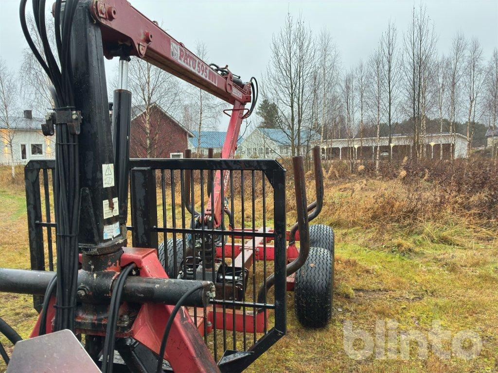 Kesla Patu 595 - مقطورة الغابات: صور 2 Kesla Patu 595 - مقطورة الغابات: صور 2