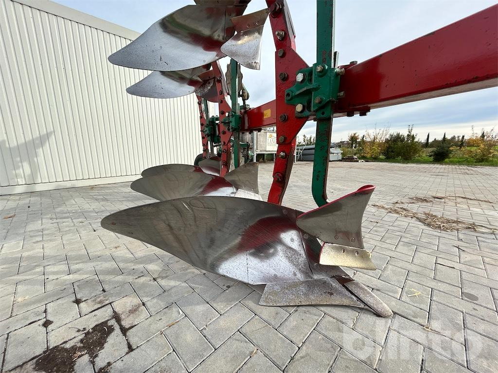 محراث Kverneland LM 100: صور 9