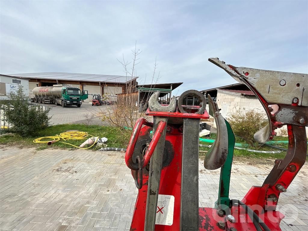 محراث Kverneland LM 100: صور 32