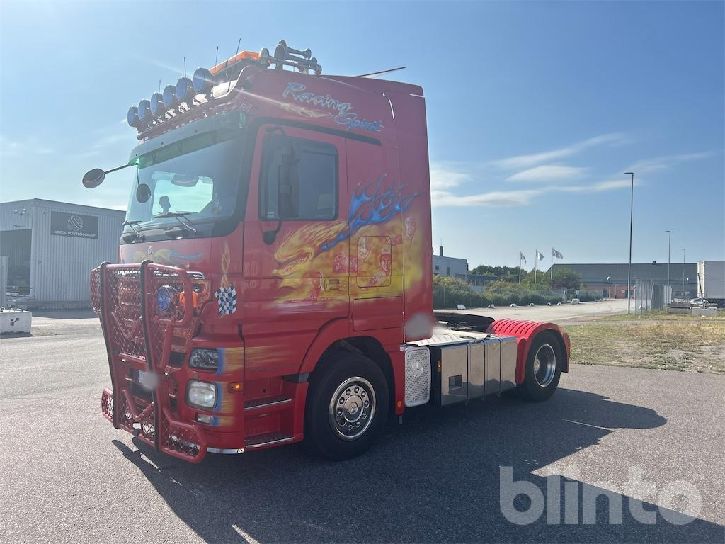 MERCEDES BENZ 1846LS4X2 - شاحنة جرار: صور 1 MERCEDES BENZ 1846LS4X2 - شاحنة جرار: صور 1