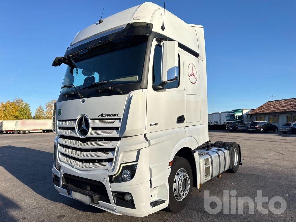 MERCEDES-BENZ L 1845 - شاحنة جرار: صور 1 MERCEDES-BENZ L 1845 - شاحنة جرار: صور 1