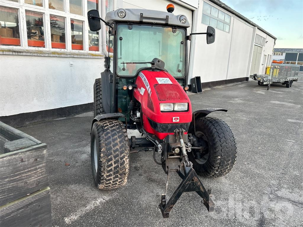 Massey Ferguson 2410 (2007) - جرار: صور 2 Massey Ferguson 2410 (2007) - جرار: صور 2