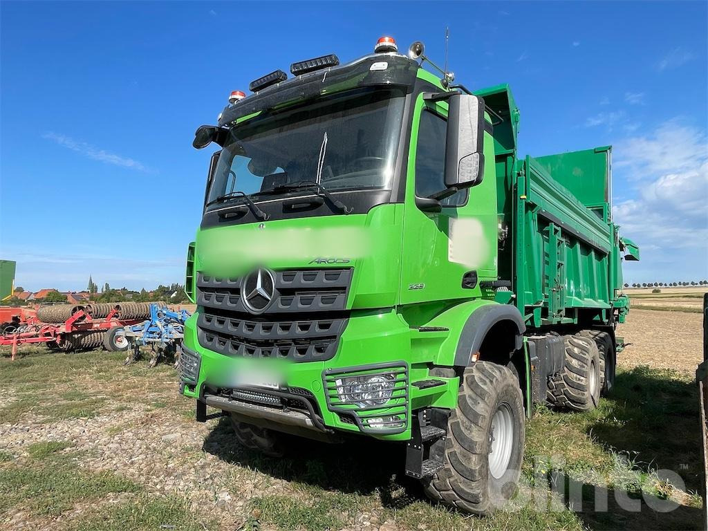 Mercedes Benz AROCS 3351 AK (2020) mit TEBBE Aufbau - نثر السماد: صور 1 Mercedes Benz AROCS 3351 AK (2020) mit TEBBE Aufbau - نثر السماد: صور 1