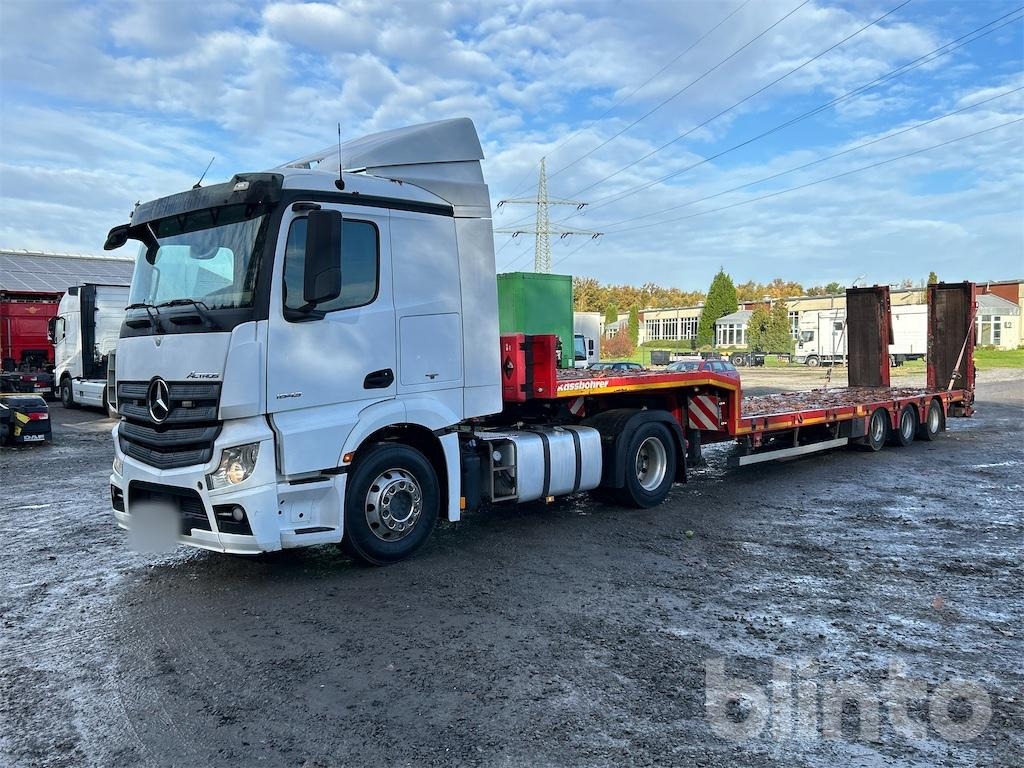 Mercedes-Benz Actros 1843 LS 4x2 + Kässbohrer Lowbed LB3E - شاحنة جرار, عربة مسطحة منخفضة نصف مقطورة: صور 1 Mercedes-Benz Actros 1843 LS 4x2 + Kässbohrer Lowbed LB3E - شاحنة جرار, عربة مسطحة منخفضة نصف مقطورة: صور 1