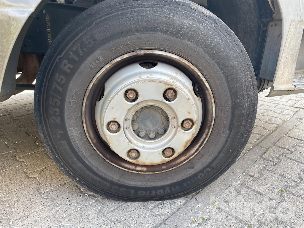 قلابات Mercedes Benz Atego (2008): صور 28