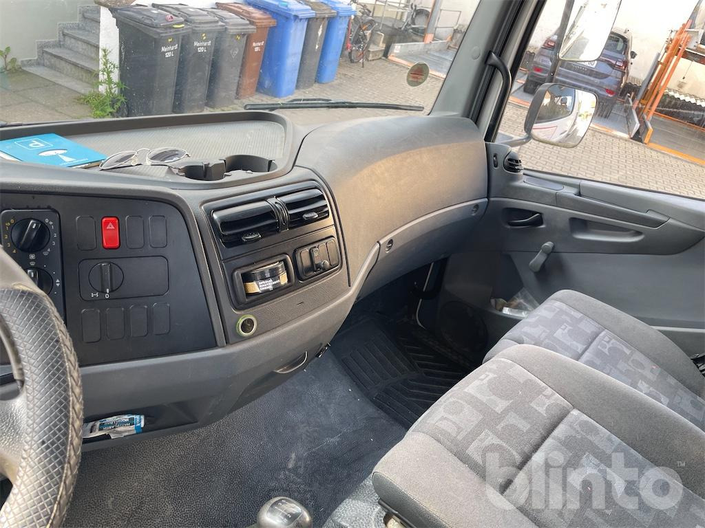 قلابات Mercedes Benz Atego (2008): صور 41