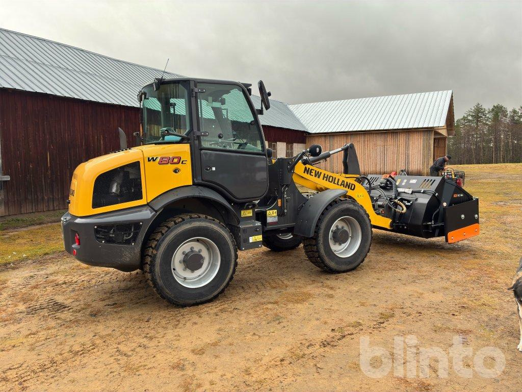 New Holland W80 C - اللودر بعجل: صور 5 New Holland W80 C - اللودر بعجل: صور 5