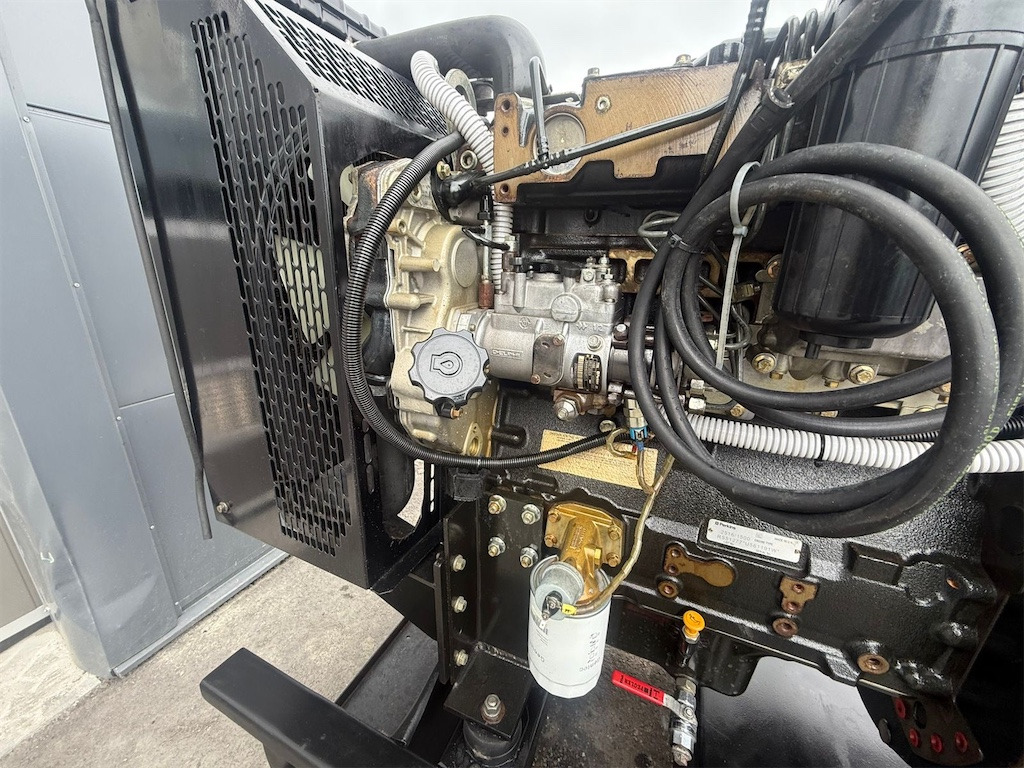 Perkins 80 kVA - مجموعة المولدات: صور 4 Perkins 80 kVA - مجموعة المولدات: صور 4