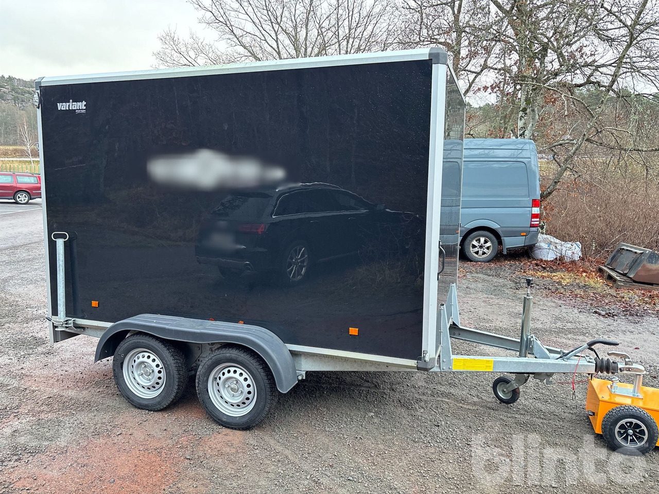 VARIANT - بصندوق مغلق مقطورة: صور 1 VARIANT - بصندوق مغلق مقطورة: صور 1